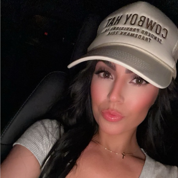 Meet your Posher, Brianna - Picture 1 of 1